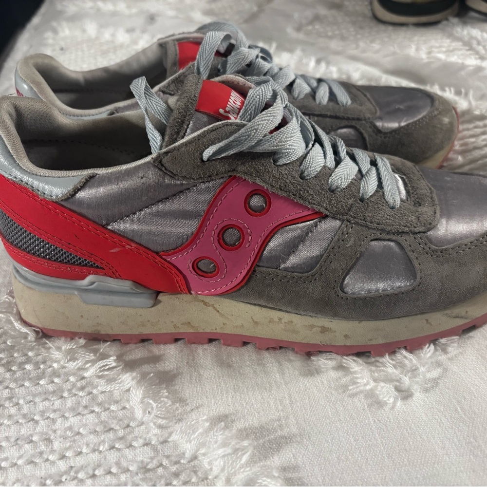 Ladies saucony sneakers